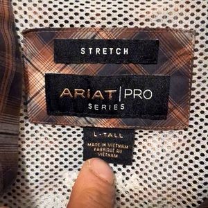 Ariat L stretch pro series dress shirt